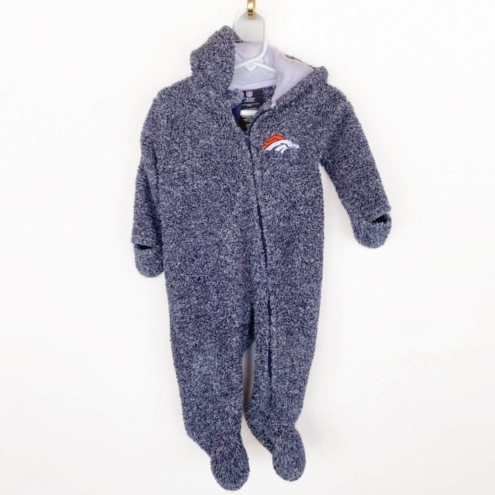 SALE 🛍️ 𝅺NFL New England Patriots One piece outfit Infant size 6/9 months